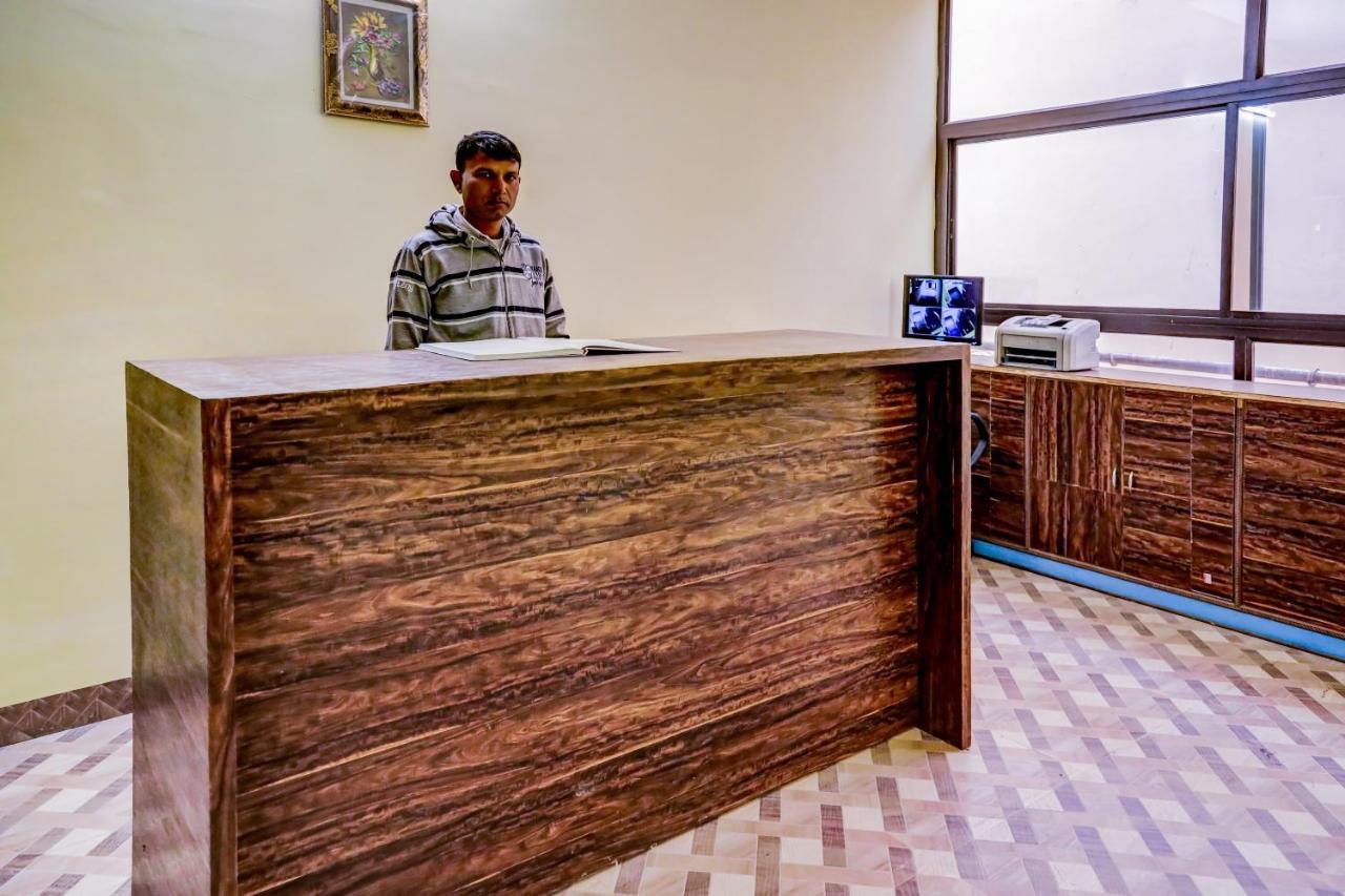 Oyo 67335 Hotel Madhuban Аджмер Екстериор снимка