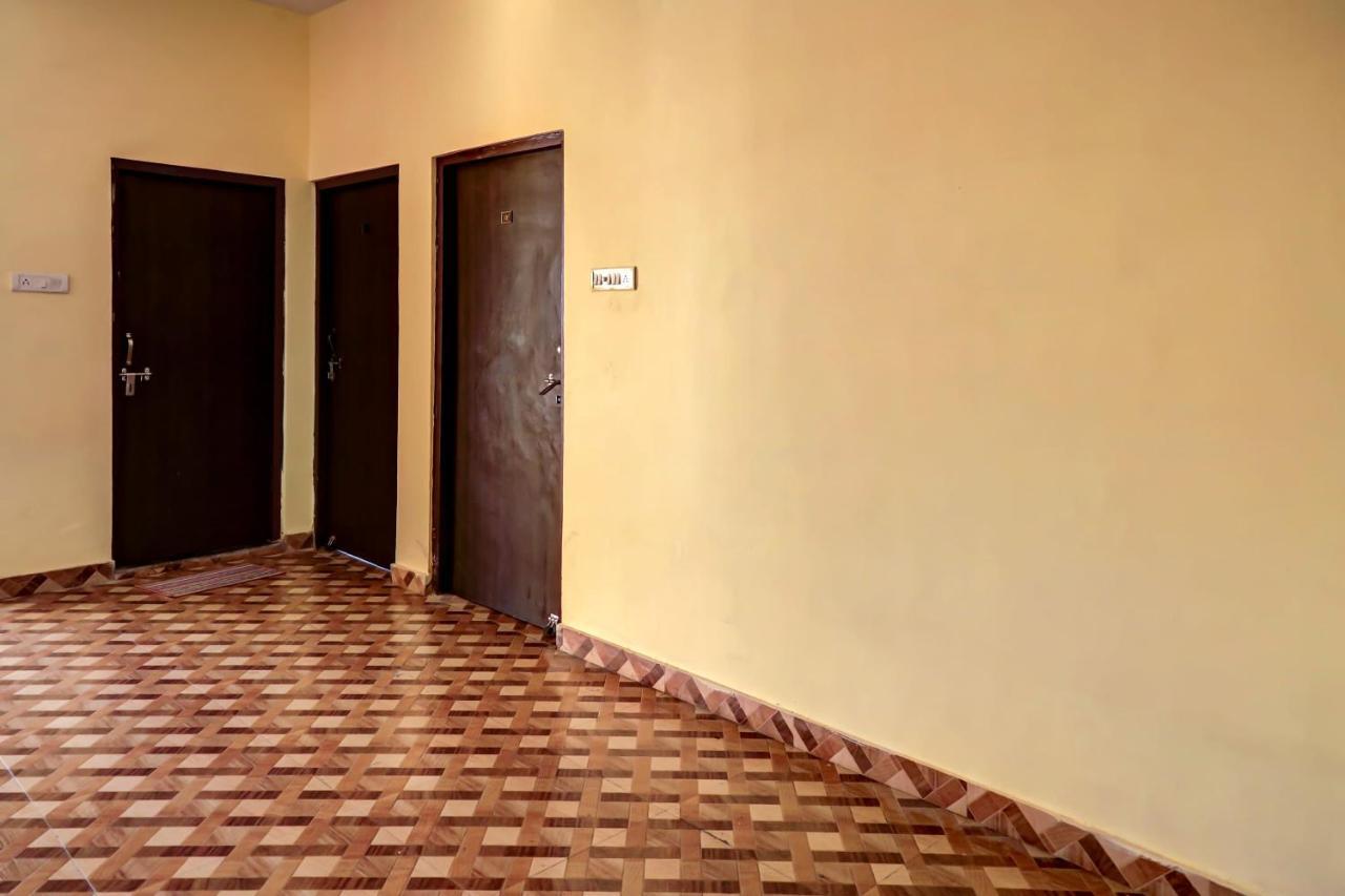 Oyo 67335 Hotel Madhuban Аджмер Екстериор снимка